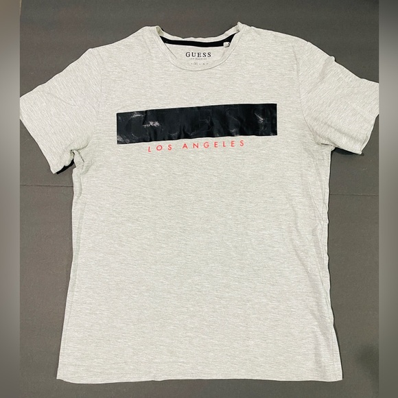 Guess T-shirt Medium - Picture 1 of 4